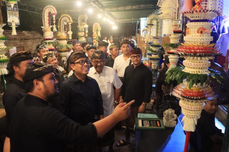 Wawali Arya Wibawa Apresiasi Meranggi Festival Jadi Ruang Pelestarian Budaya dan Kreativitas Seni Penjor Mini