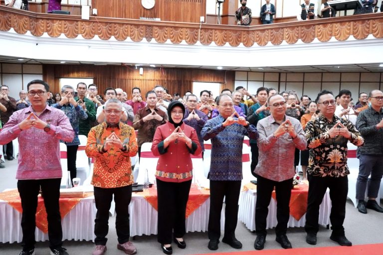 Dukung Sensus Ekonomi, Gubernur Wayan Koster Wajibkan Data sebagai Landasan Menyusun Perencanaan Pembangunan Bali ke Depan