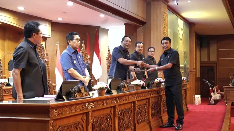 Ketua DPRD Badung Pimpin Rapat Paripurna, Fraksi Sampaikan Pandangan Umum terhadap Raperda Pertanggungjawaban APBD 2025