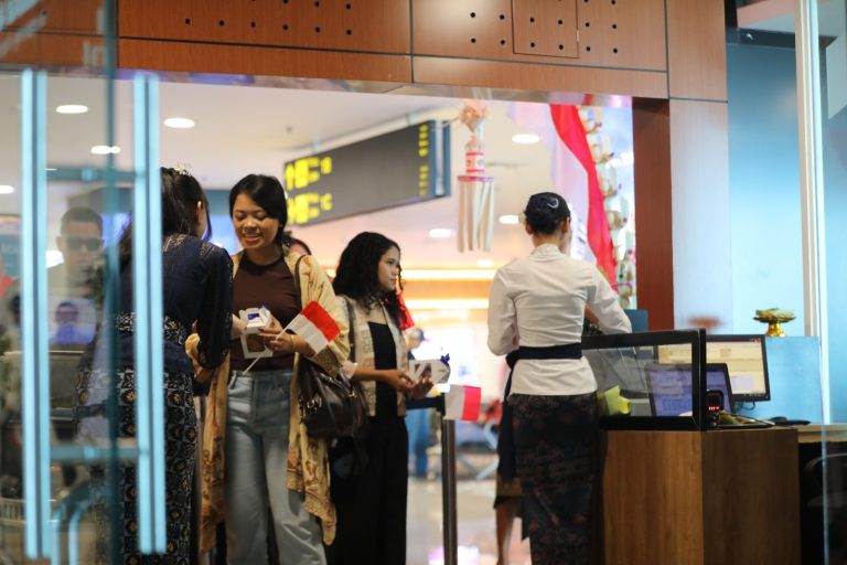 Garuda Indonesia Hubungkan Bali dan Bandung Jelang HUT ke-81 RI