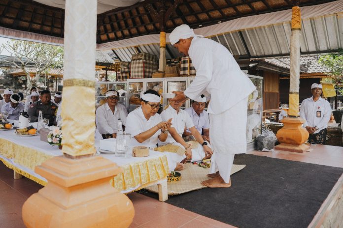 Piodalan di Desa Adat Selat (3)
