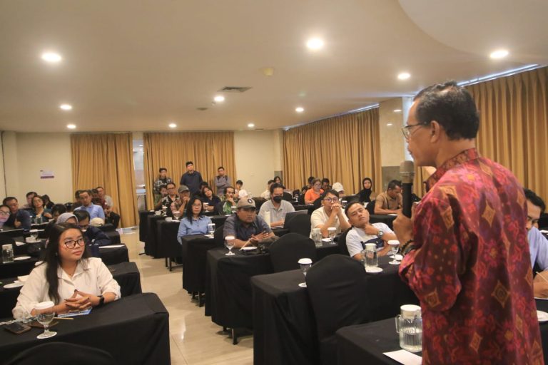 Puluhan Jurnalis di Bali Antusias Ikuti Pelatihan Cek Fakta AI