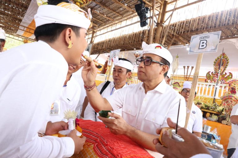 Desa Adat Sesetan Kembali Gelar Karya Atma Wedana dan Mapandes Kinambulan
