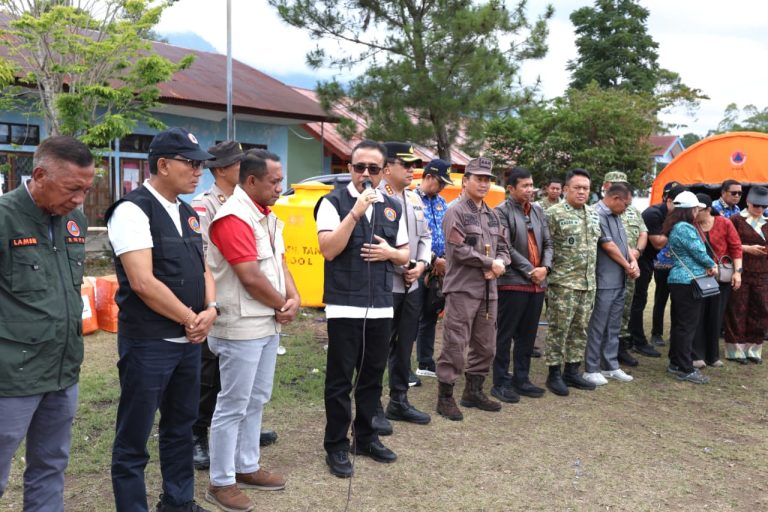 Wujud Solidaritas Antardaerah, Pemkot Denpasar Bersama Forkopimda Salurkan Bantuan Untuk Korban Gempa di Manggarai