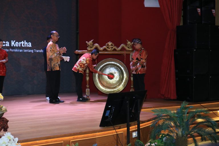 Dua Buku Diluncurkan Di Perpusnas, Ari Dwipayana Dorong Transformasi Phdi Dan Penguatan Hindu Nusantara